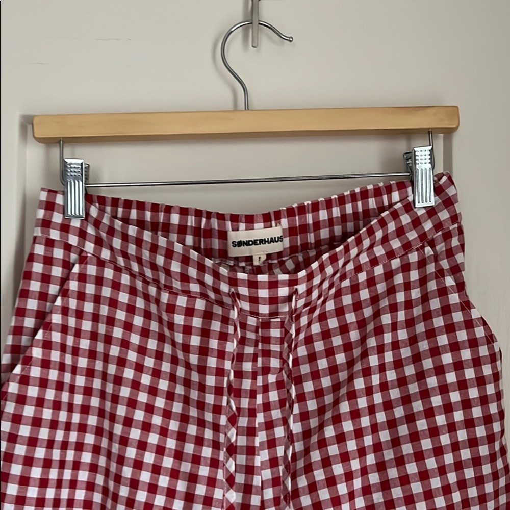 Sonderhaus pant size small